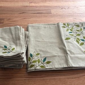 Never used Crate & Barrel napkins and placemats.